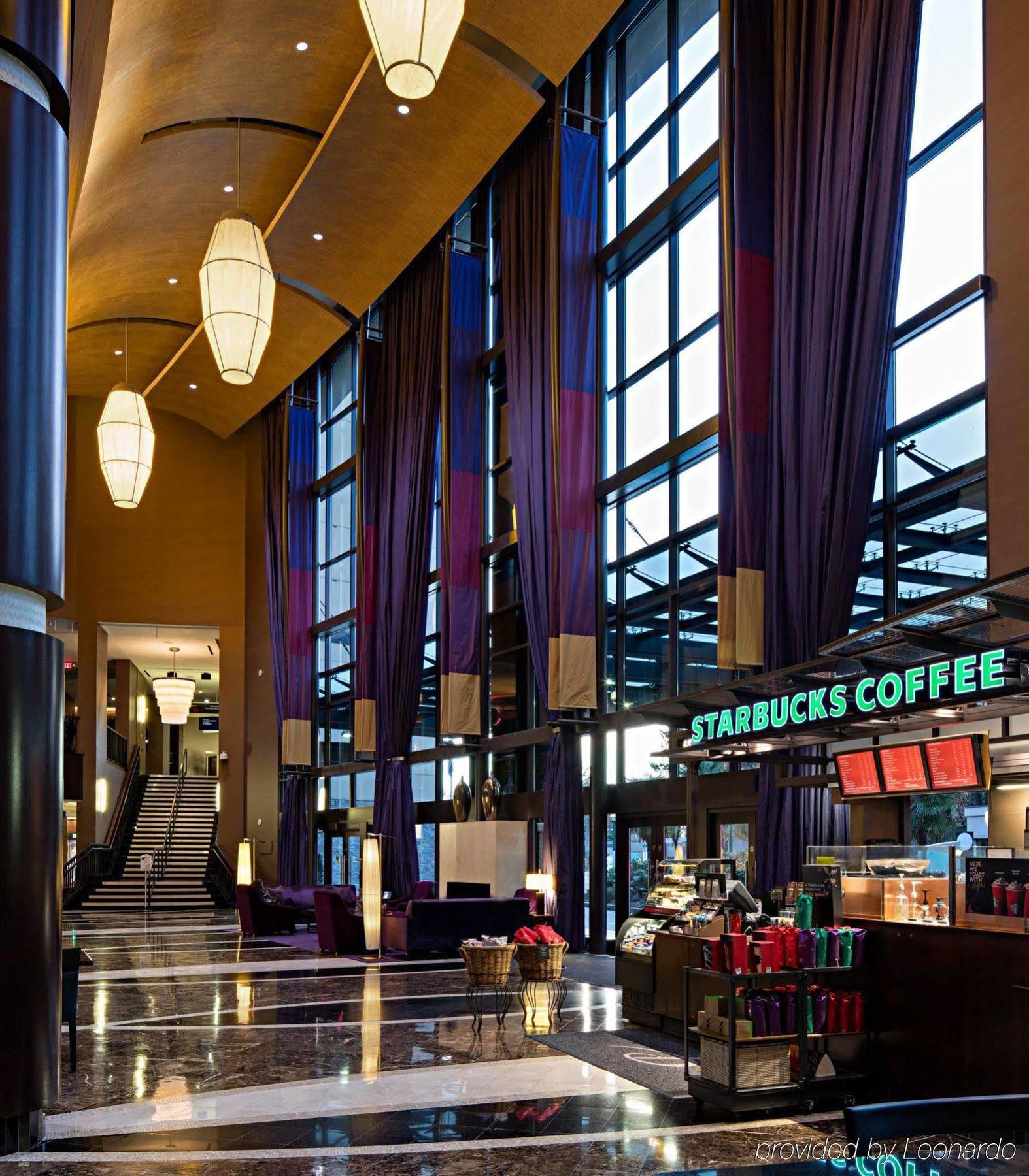 Delta Hotels By Marriott Burnaby Conference Centre Esterno foto